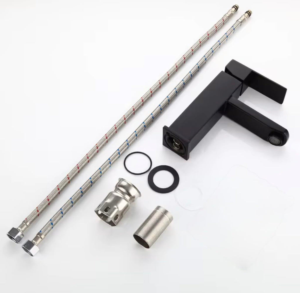 SINGLE HANDLE FAUCET